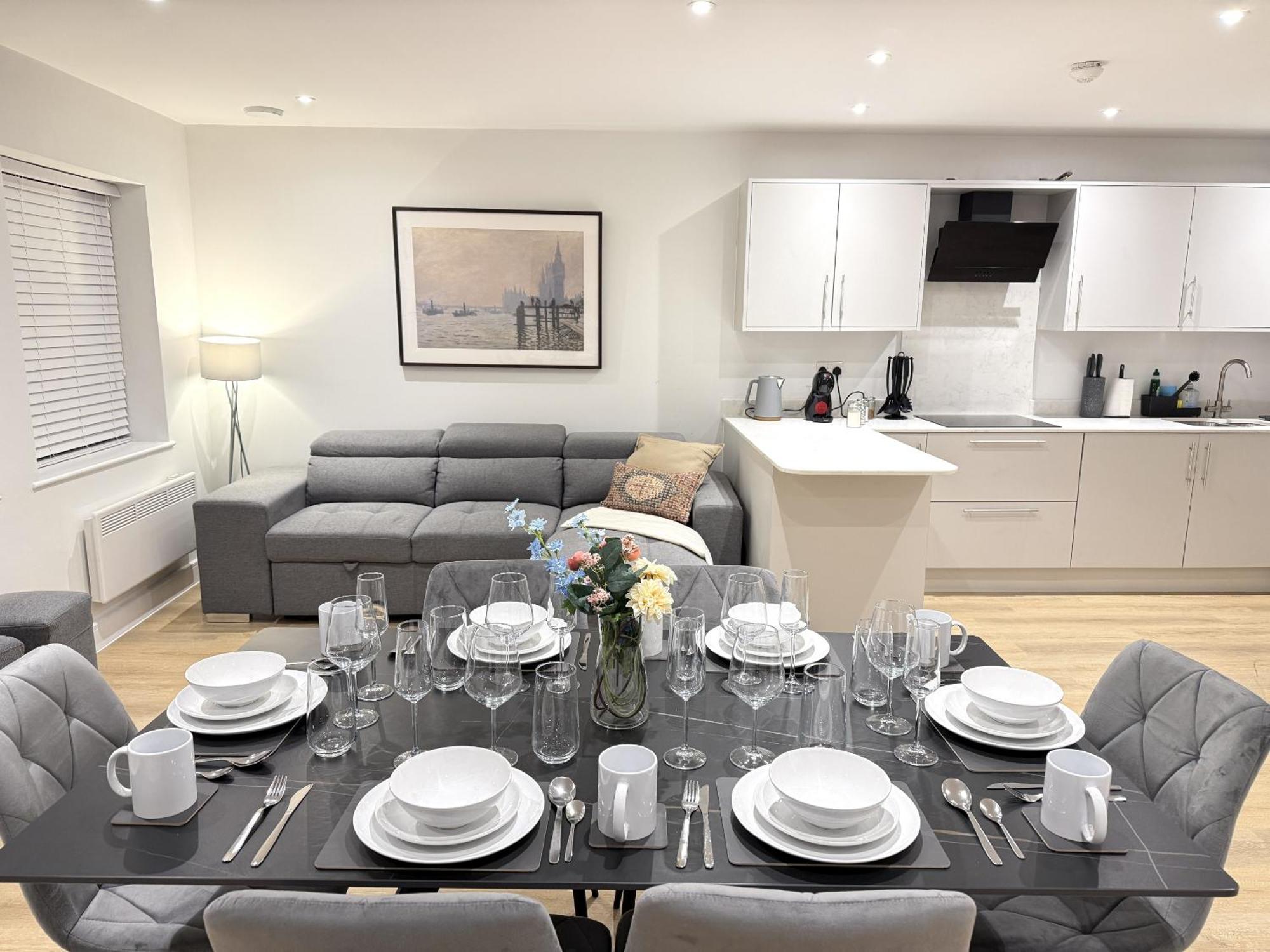 Sale Road Serviced Apartments Near Airport & Trafford Centre Wythenshawe Room photo